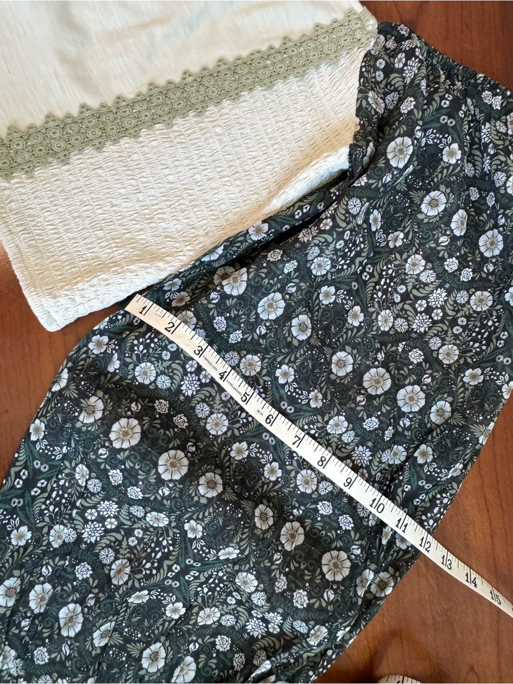 Anthropologie x Forever That Girl Smoked  FloralBalloon-Sleeve Lace Top | Size L - Picture 13 of 16
